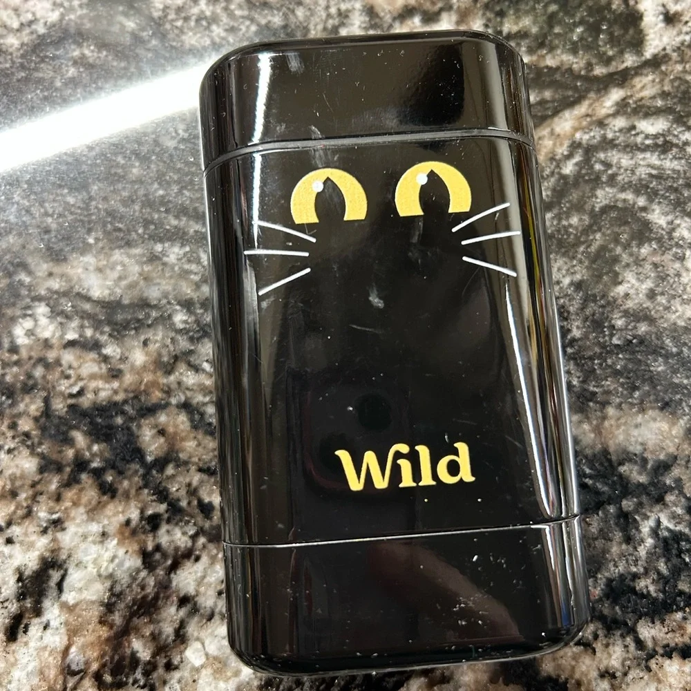 WILD— Toffee Apple Refillable Deodorant - Black and Gold - Picture 5 of 5